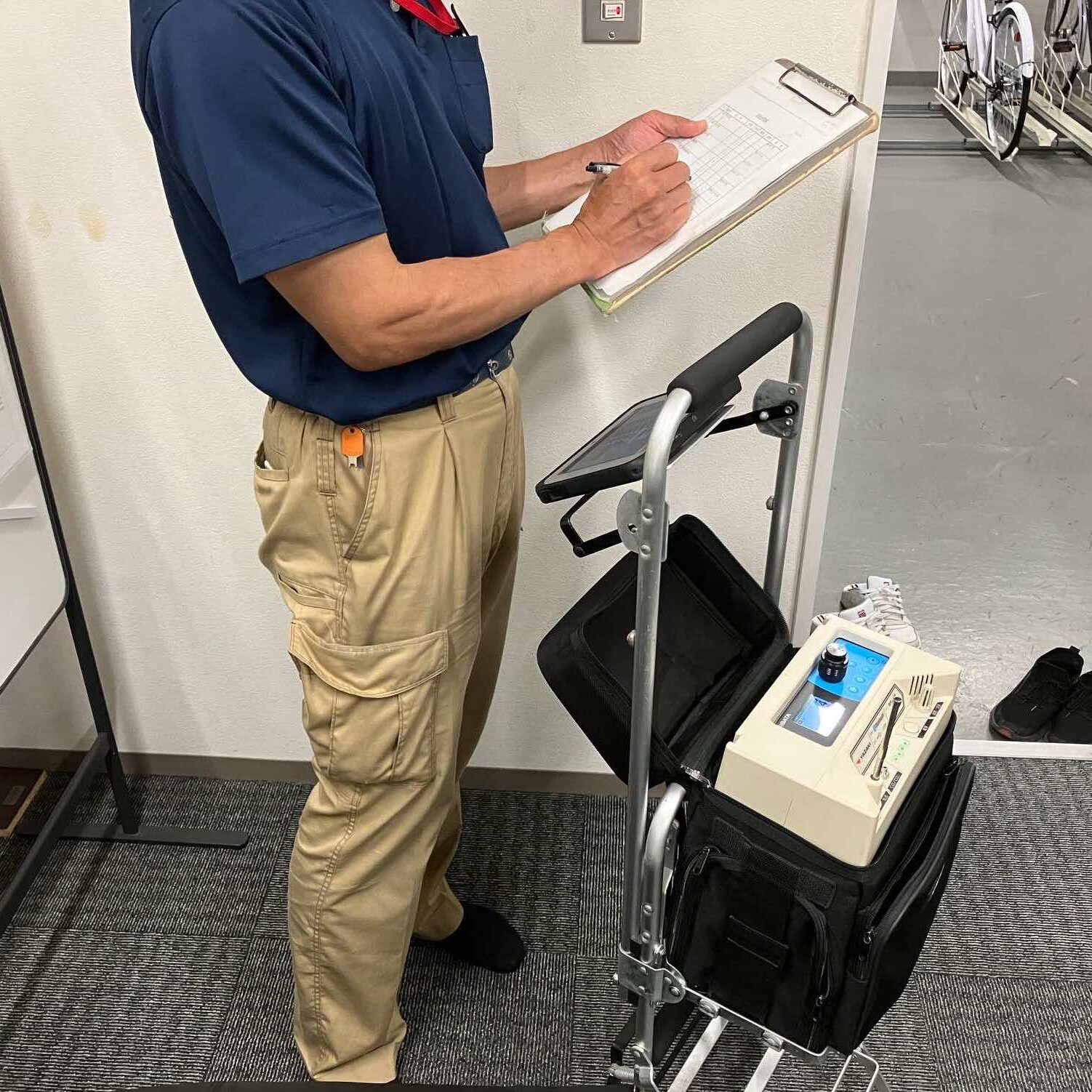 空気環境測定作業中